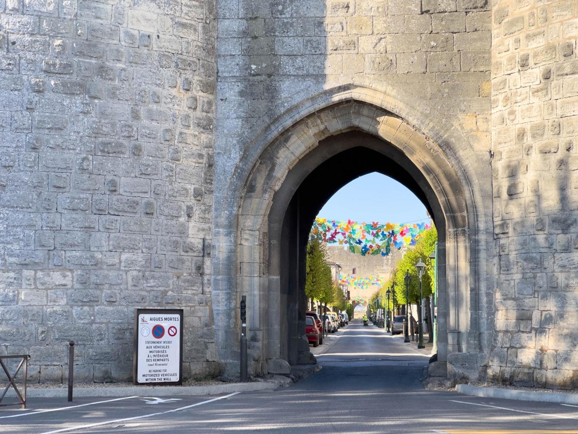 Les Suites Du 13 Aigues-Mortes Ngoại thất bức ảnh