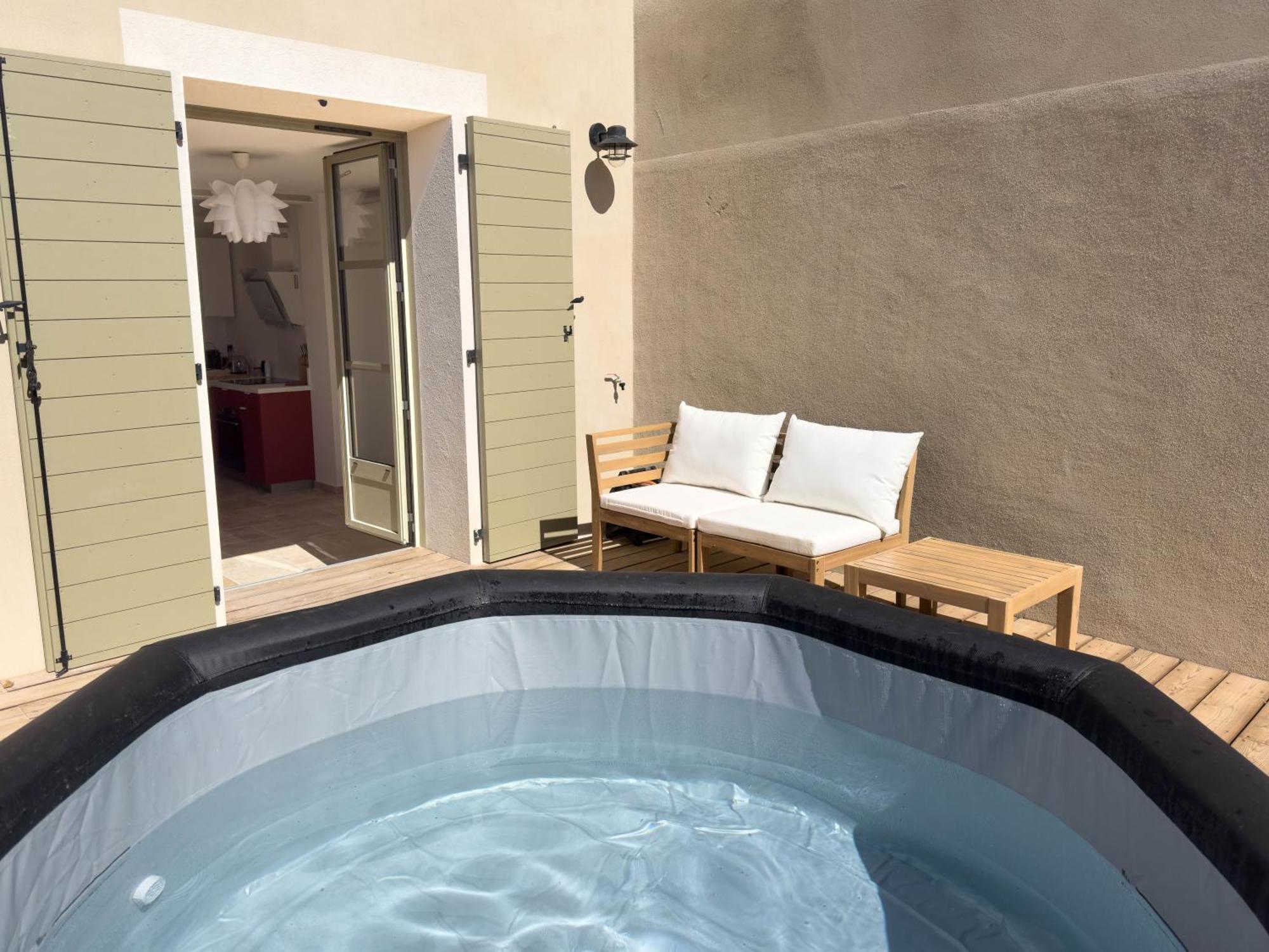 Les Suites Du 13 Aigues-Mortes Ngoại thất bức ảnh